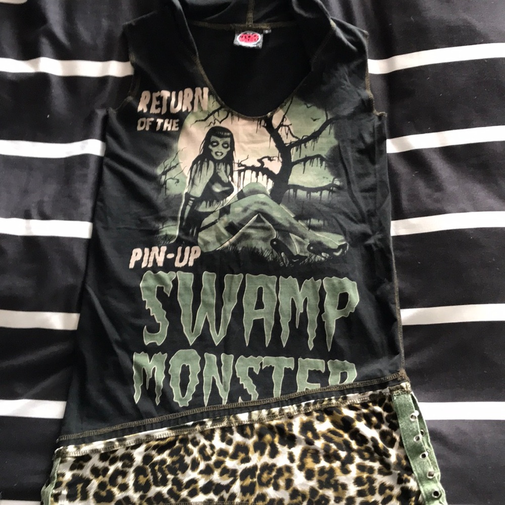 Too Fast pinup tunic with leopard bottom and hood